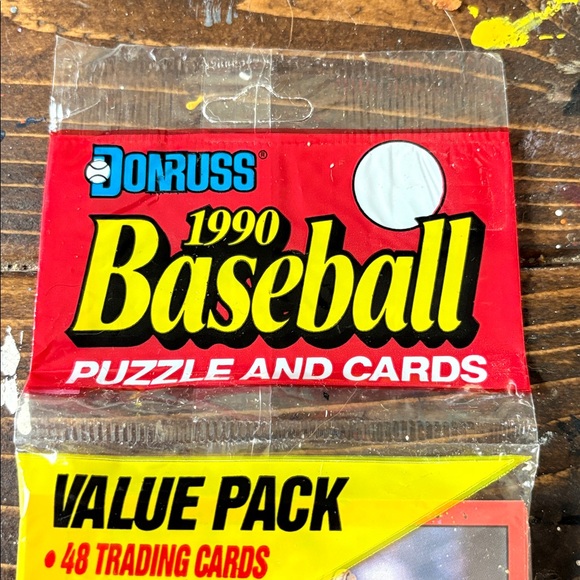 Donruss 1990 Baseball Trading Cards - Red - Picture 4 of 4